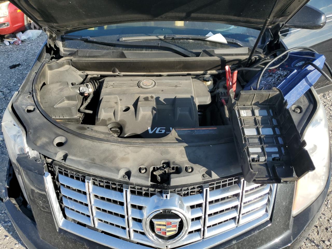 2014 Cadillac SRX VIN 3GYFNBE32ES565290 Copart auction photo, front end / side damage thumbnail 13