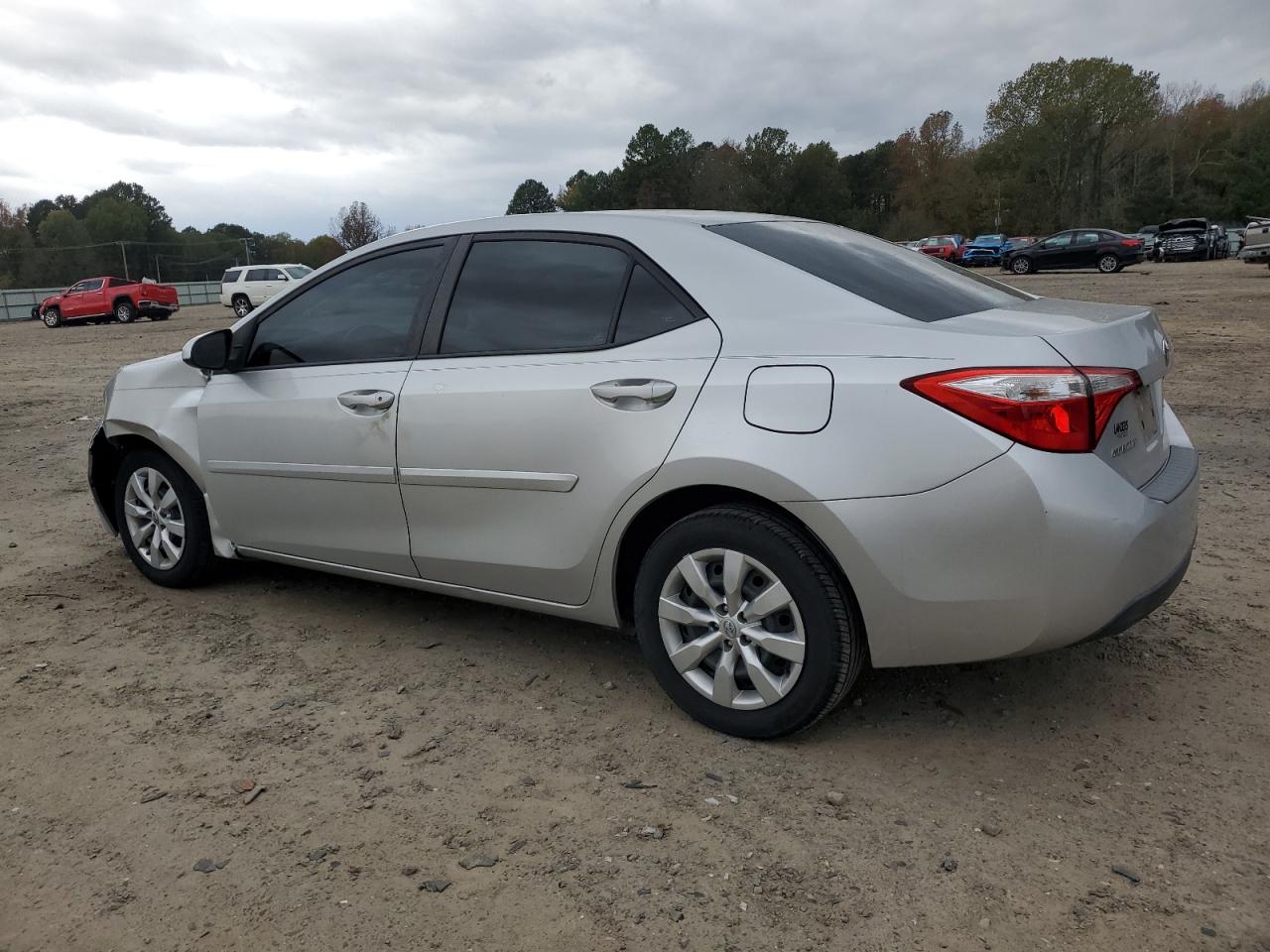 2015 Toyota Corolla VIN 5YFBURHE4FP335732 Copart auction photo, front end damage thumbnail 2