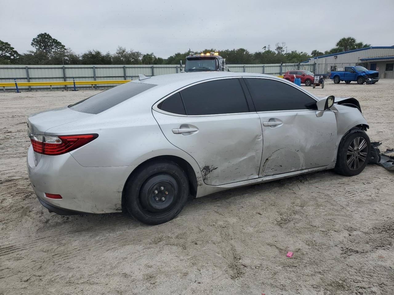 2014 Lexus ES VIN JTHBK1GGXE2149490 Copart auction photo, front end / side damage thumbnail 3