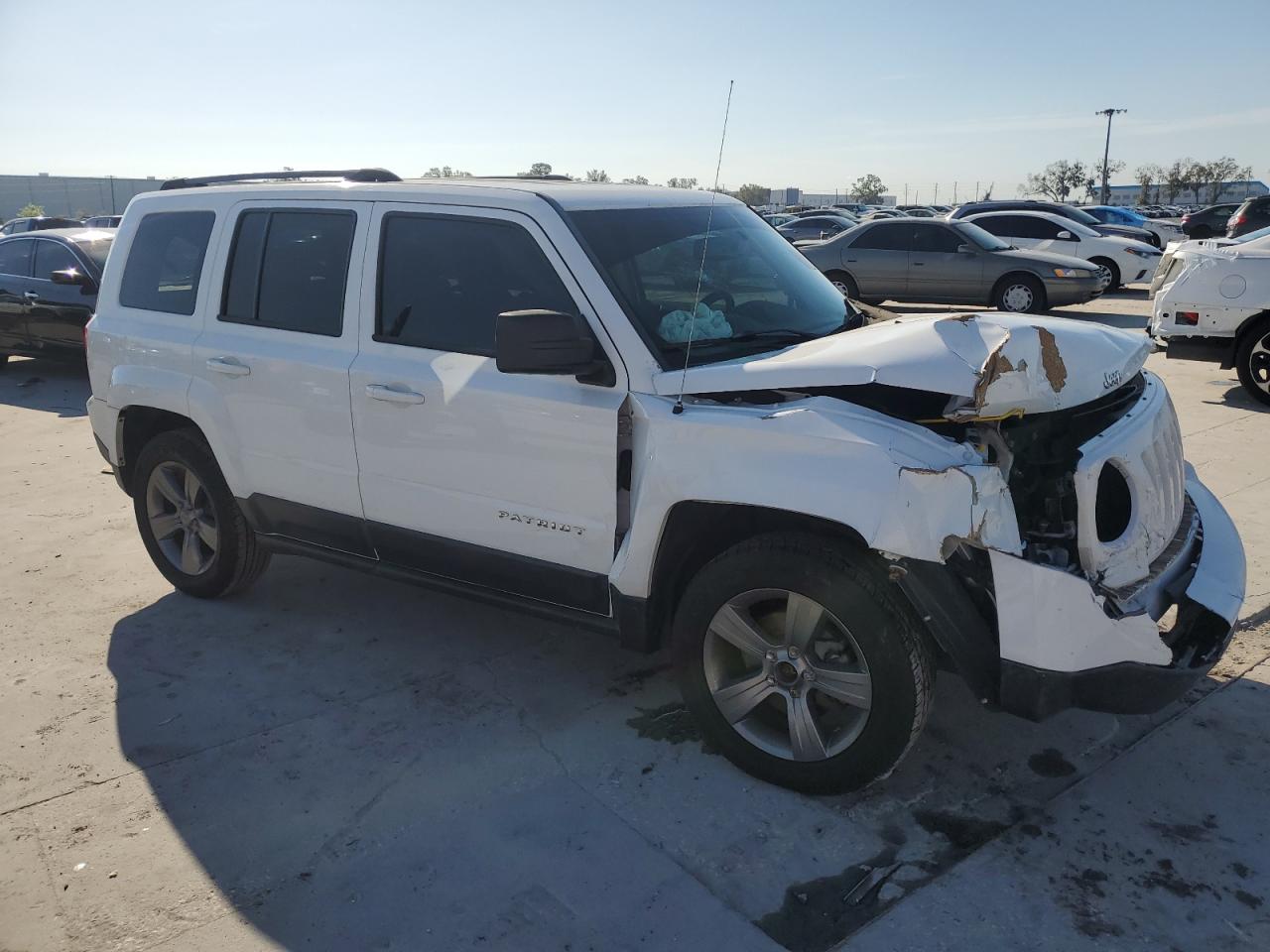 2016 Jeep Liberty (Patriot) VIN 1C4NJPBA9GD669968 Copart auction photo, front end / side damage thumbnail 4
