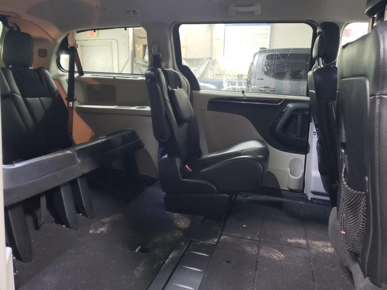 2014 Chrysler Town & Country VIN 2C4RC1GG7ER339133 Copart auction photo, side damage thumbnail 11
