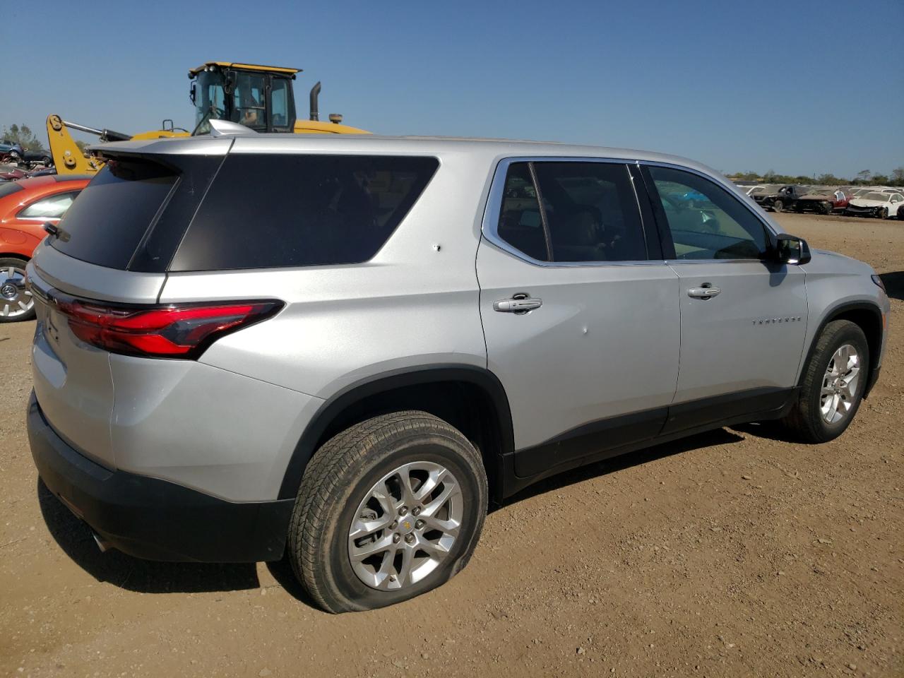 2022 Chevrolet Traverse VIN 1GNERFKWXNJ123085 Copart auction photo, vandalism damage thumbnail 3