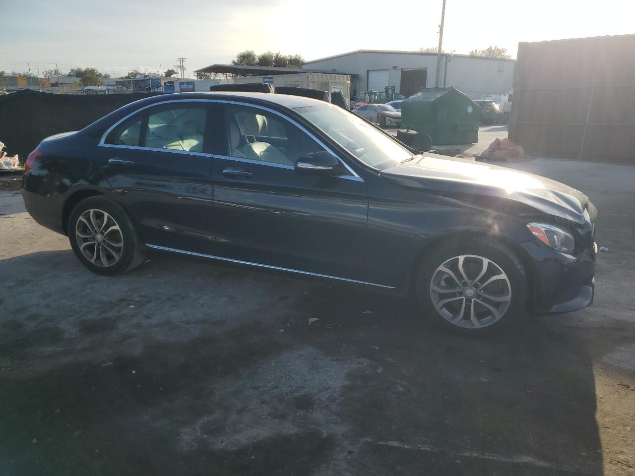 2015 Mercedes-Benz C-klasse VIN 55SWF4KB4FU021859 Copart auction photo, front end damage thumbnail 4