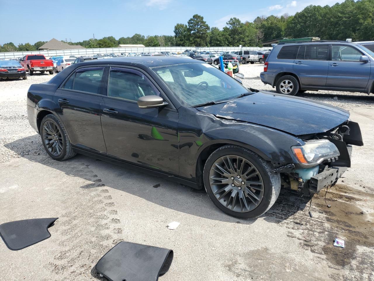 2013 Chrysler 300 VIN 2C3CCADT6DH682922 Copart auction photo, front end / top/roof damage thumbnail 4