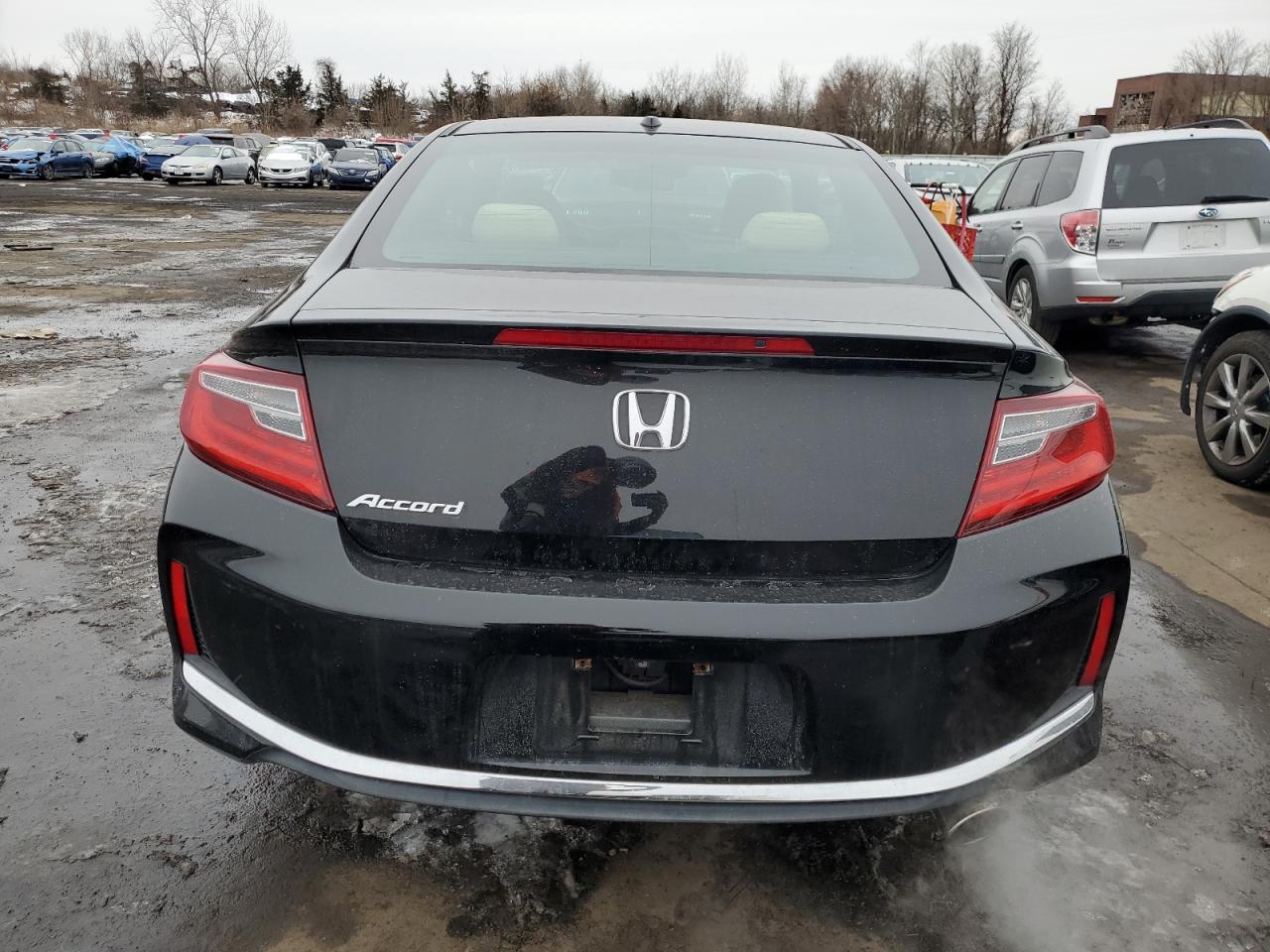 2017 Honda Accord VIN 1HGCT1B6XHA000526 Copart auction photo, front end damage thumbnail 6