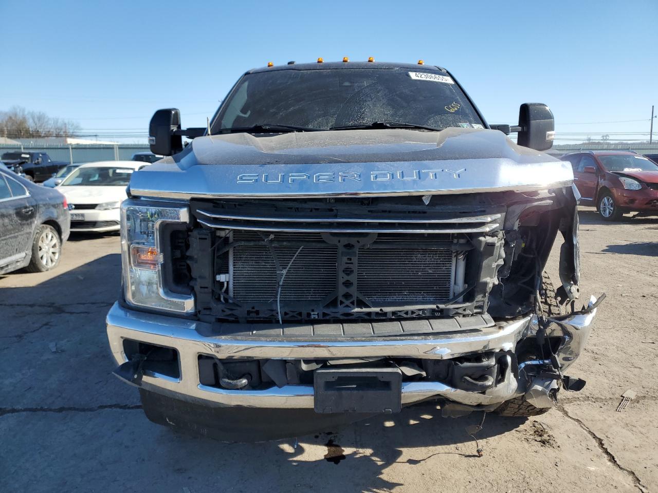 2017 Ford F250 VIN 1FT7W2BT0HEE40542 Copart auction photo, front end / side damage thumbnail 5