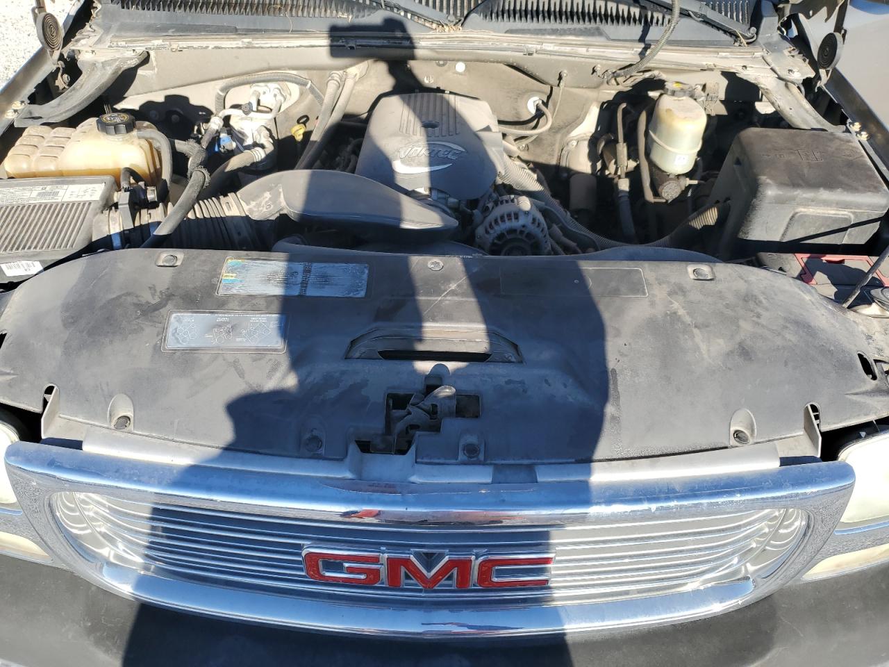 2002 GMC Sierra VIN 1GTHC24U72E303897 Copart auction photo, minor dent/scratches damage thumbnail 11