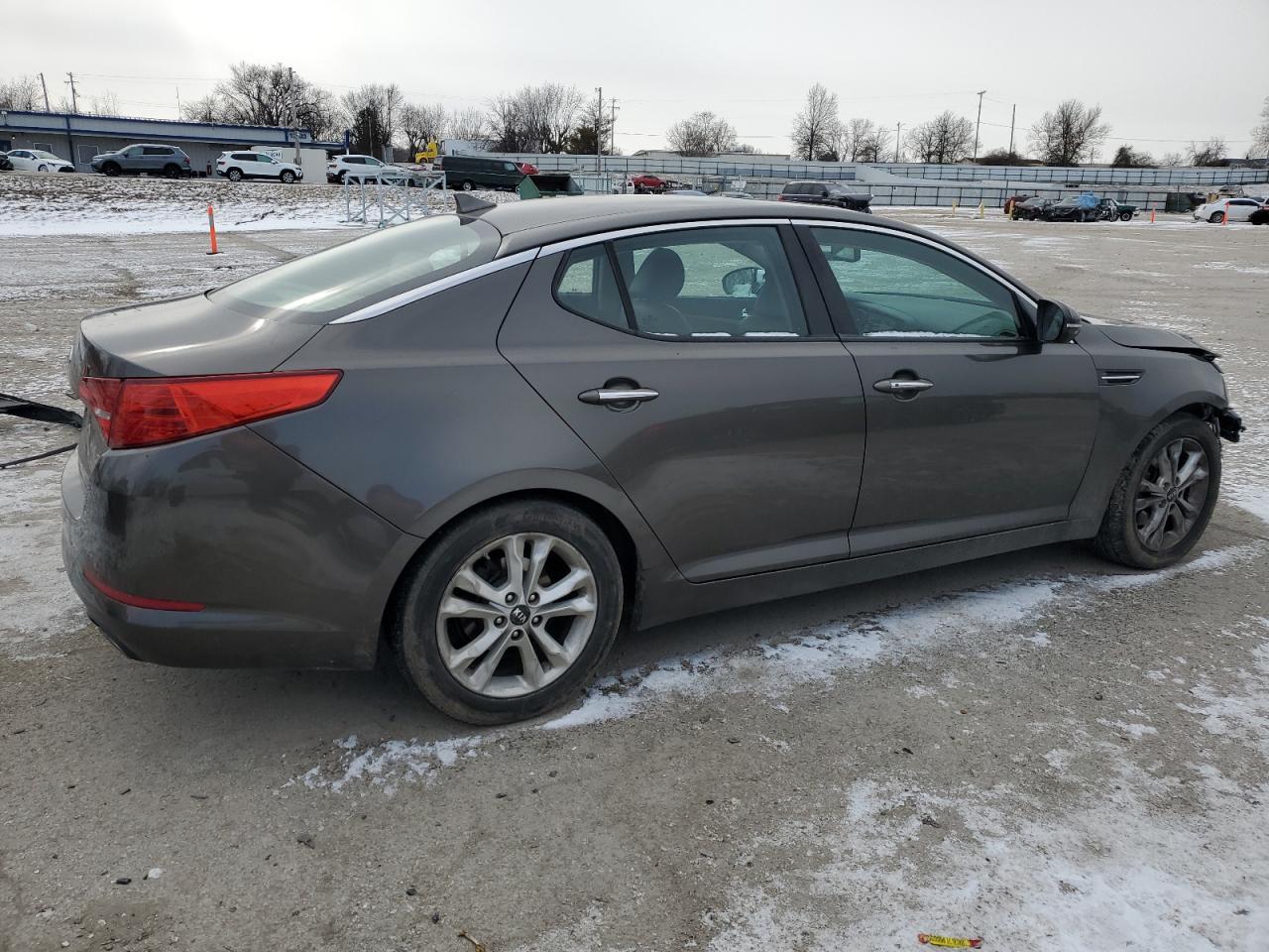 2011 KIA Optima VIN KNAGN4A70B5078235 Copart auction photo, front end damage thumbnail 3