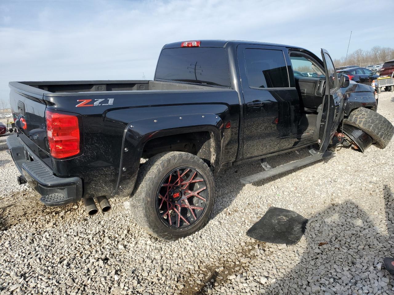 2018 Chevrolet Silverado VIN 3GCUKREC2JG199939 Copart auction photo, front end damage thumbnail 3