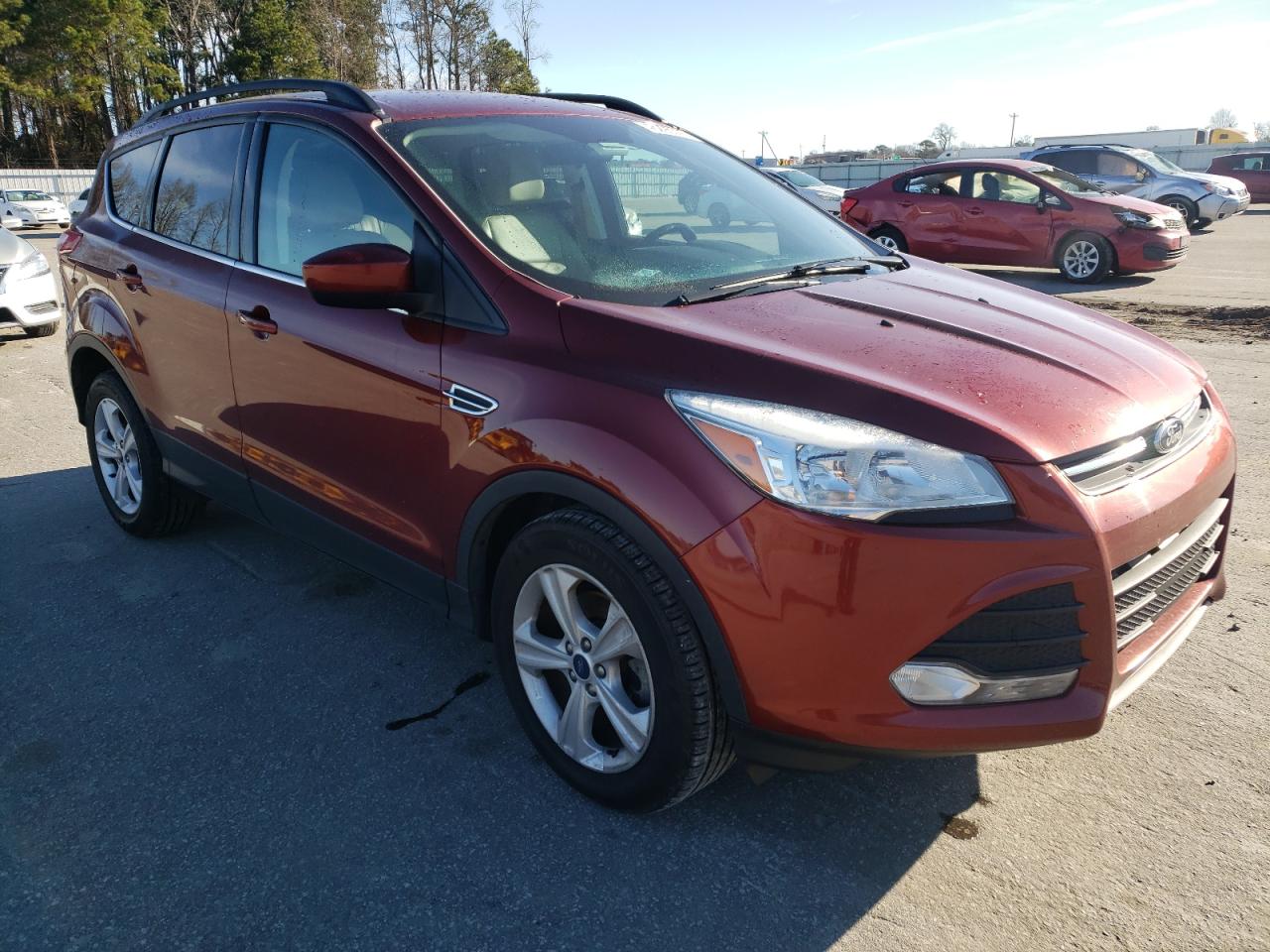 2016 Ford Escape VIN 1FMCU0GX0GUB87808 Copart auction photo, side / front end damage thumbnail 4