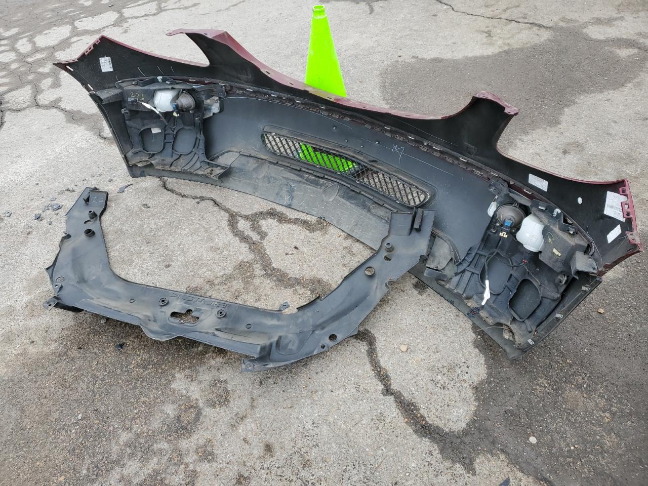 2011 Buick Enclave VIN 5GAKRCED7BJ135373 Copart auction photo, front end damage thumbnail 15