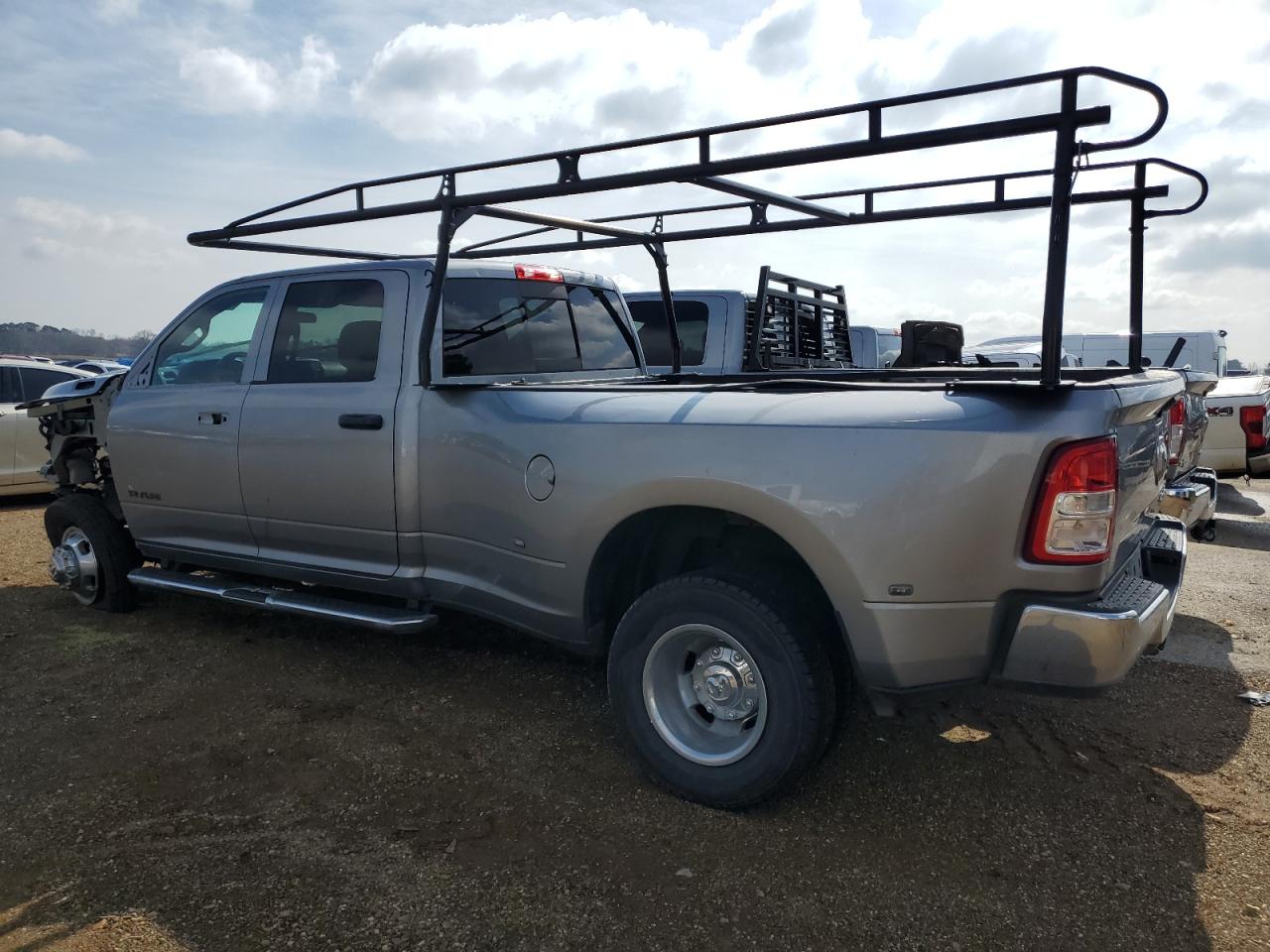 2022 RAM 3500 VIN 3C63RRGL5NG317435 Copart auction photo, front end / mechanical damage thumbnail 2