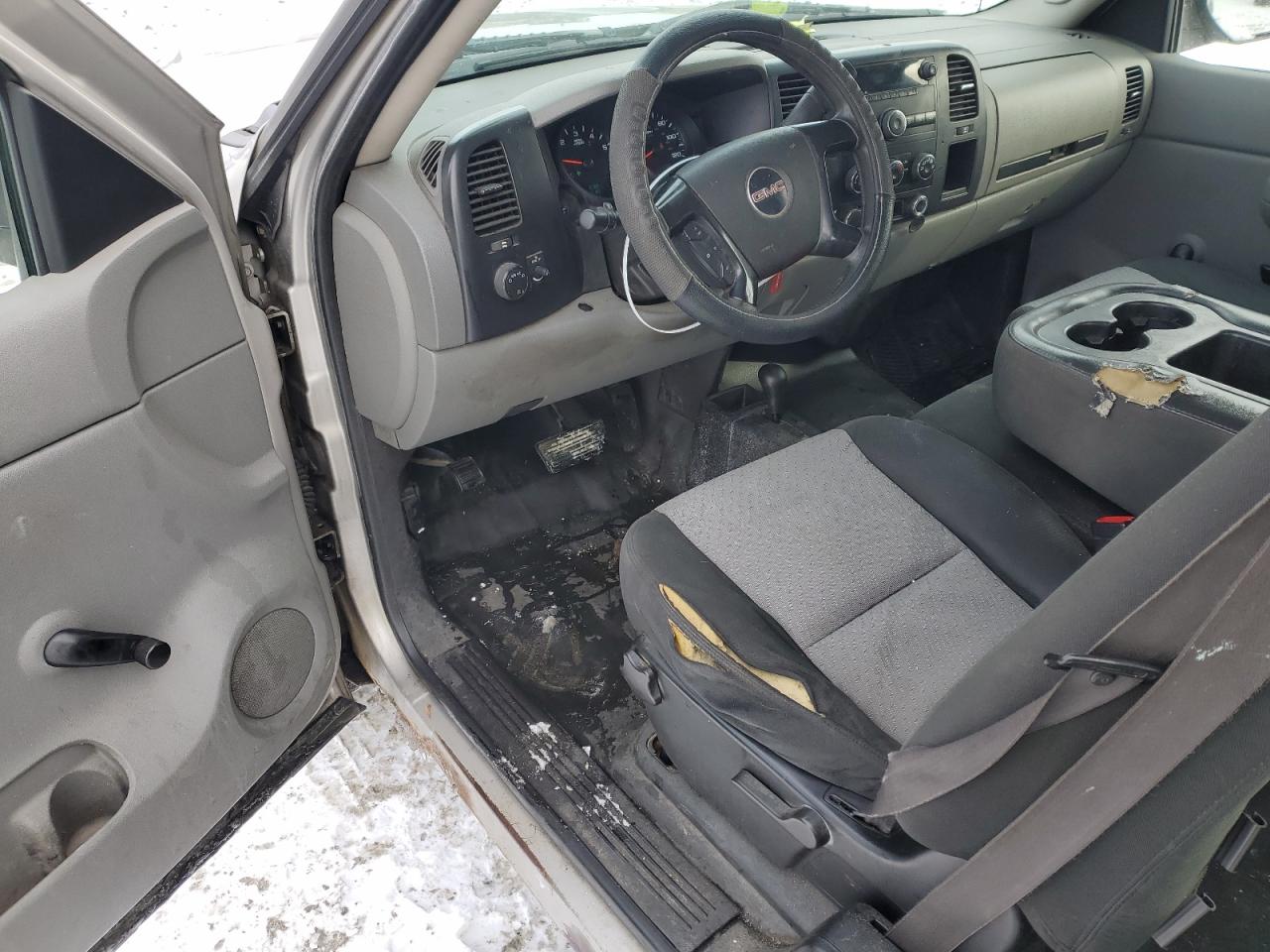 2008 GMC Sierra VIN 2GTEK19J281290758 Copart auction photo, front end damage thumbnail 8