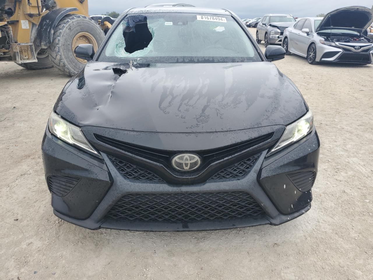 2018 Toyota Camry VIN 4T1B11HK9JU678690 Copart auction photo, front end / minor dent/scratches damage thumbnail 5