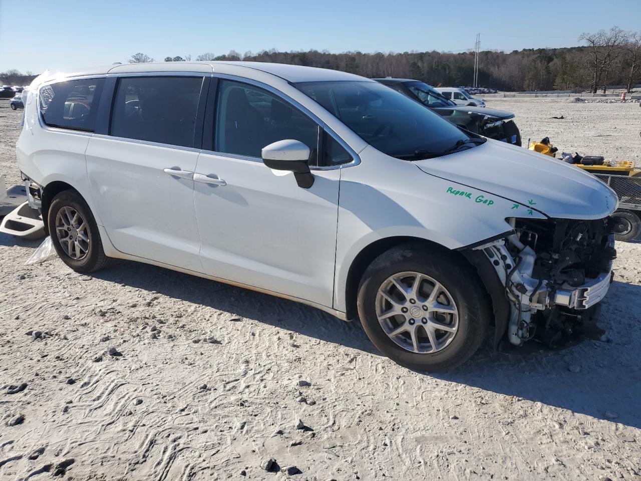 2017 Chrysler Pacifica VIN 2C4RC1CG6HR708736 Copart auction photo, all over damage thumbnail 4