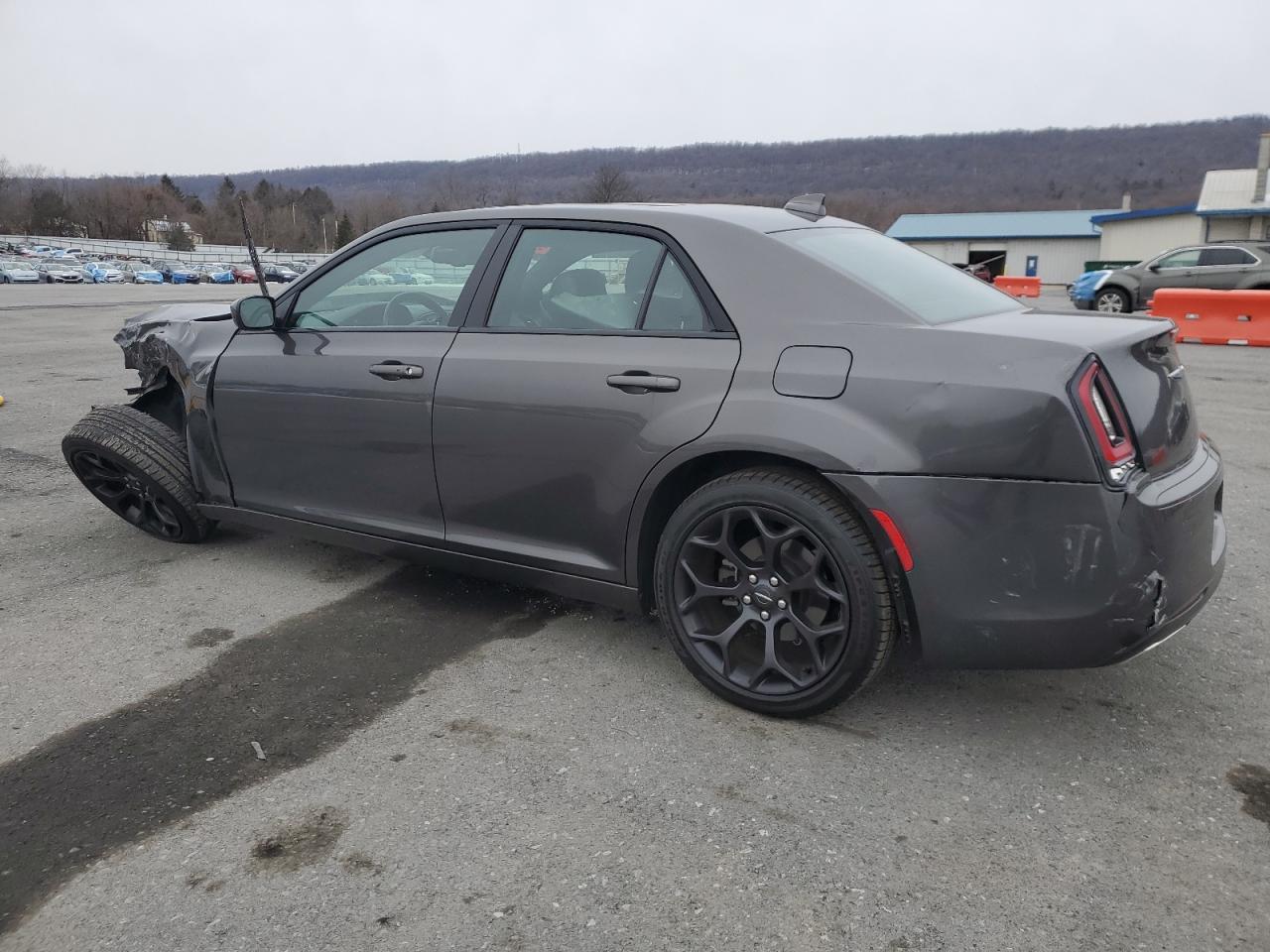 2020 Chrysler 300 VIN 2C3CCABG7LH128468 Copart auction photo, front end / rear end damage thumbnail 2