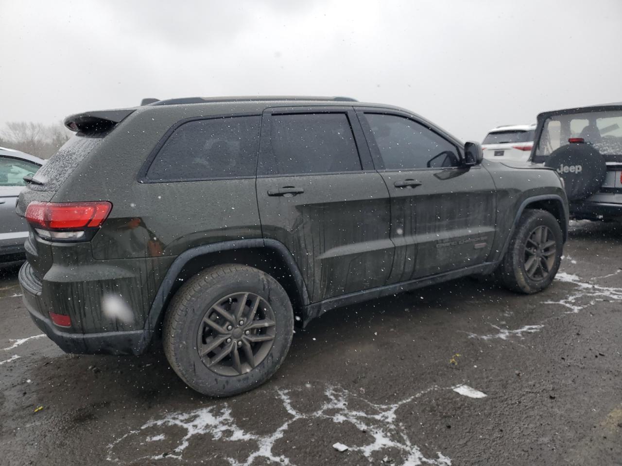 2017 Jeep Grand Cherokee VIN 1C4RJFAG2HC627876 Copart auction photo, side / front end damage thumbnail 3