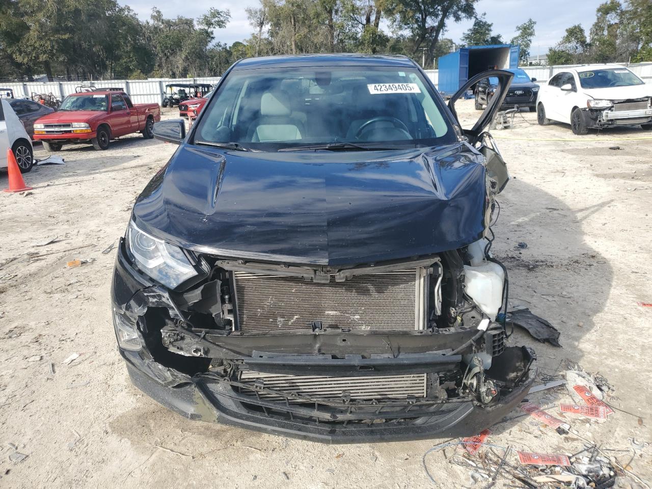 2019 Chevrolet Equinox VIN 2GNAXKEV1K6154007 Copart auction photo, front end / side damage thumbnail 5