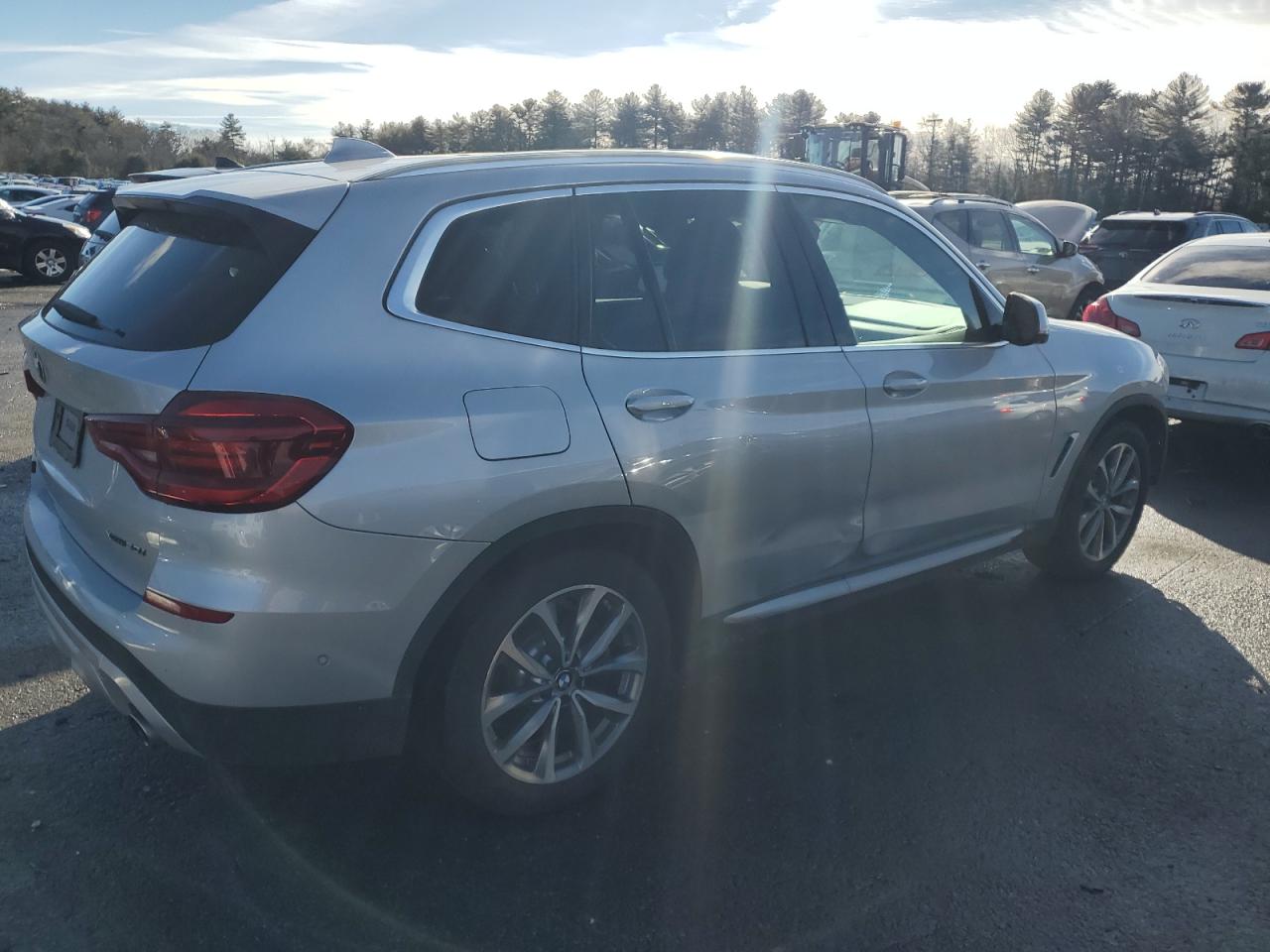 2018 BMW X3 VIN 5UXTR9C52JLD70477 Copart auction photo, front end / side damage thumbnail 3