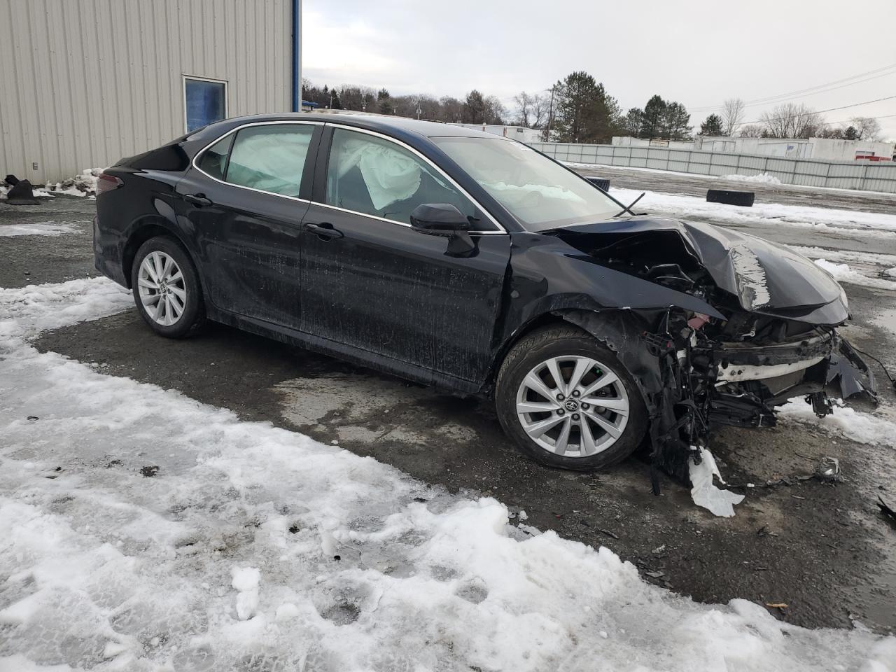 2022 Toyota Camry VIN 4T1C11BK9NU060420 Copart auction photo, front end / rear end damage thumbnail 4