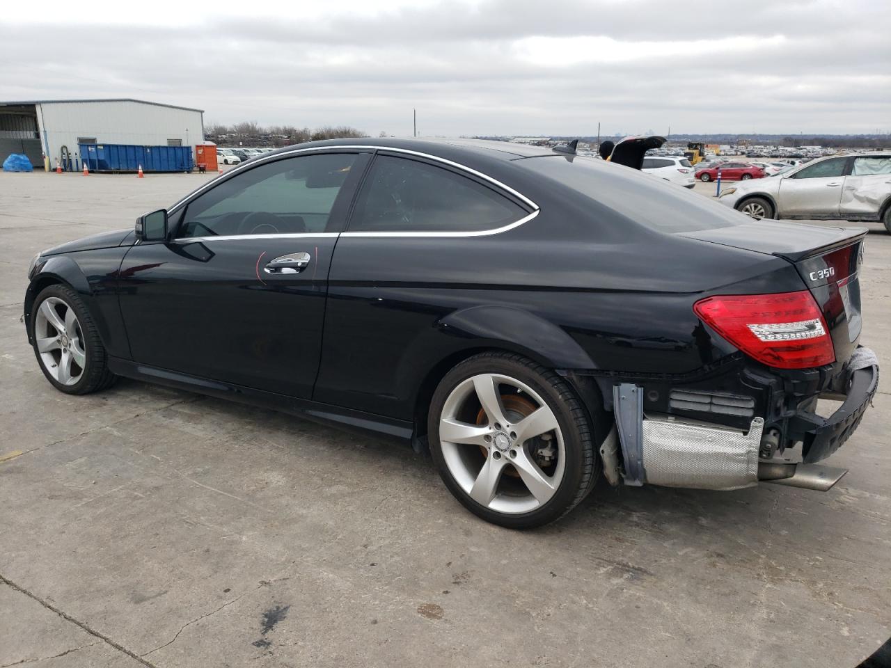 2015 Mercedes-Benz C-klasse VIN WDDGJ5HB6FG407163 Copart auction photo, front end / rear end damage thumbnail 2