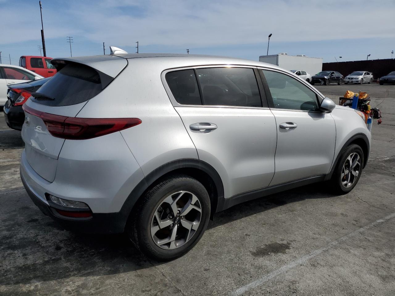 2020 KIA Sportage VIN KNDPM3AC3L7789186 Copart auction photo, vandalism / stripped damage thumbnail 3