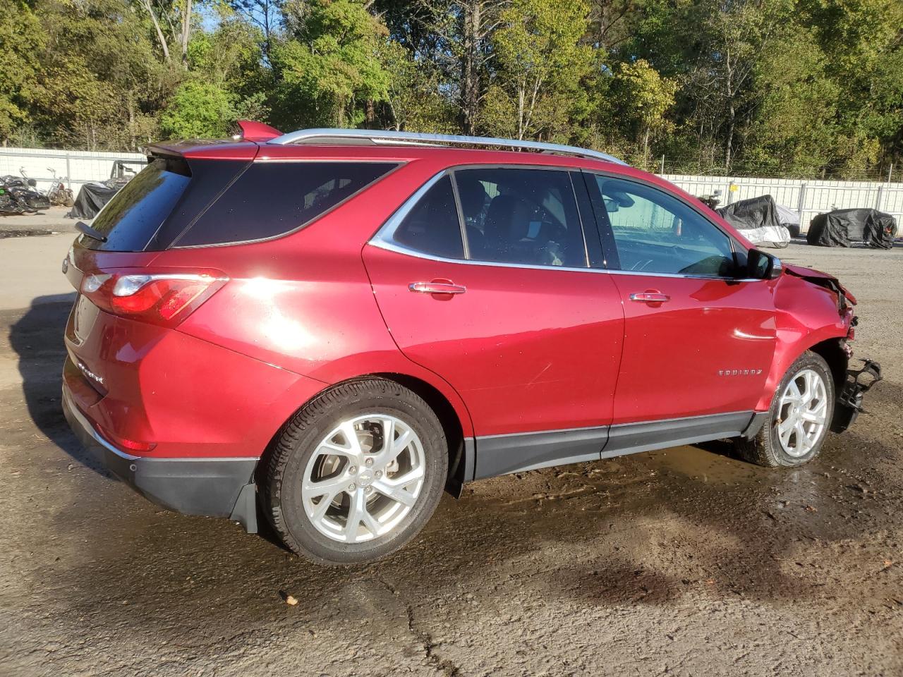 2020 Chevrolet Equinox VIN 3GNAXXEV3LS652998 Copart auction photo, front end / minor dent/scratches damage thumbnail 3