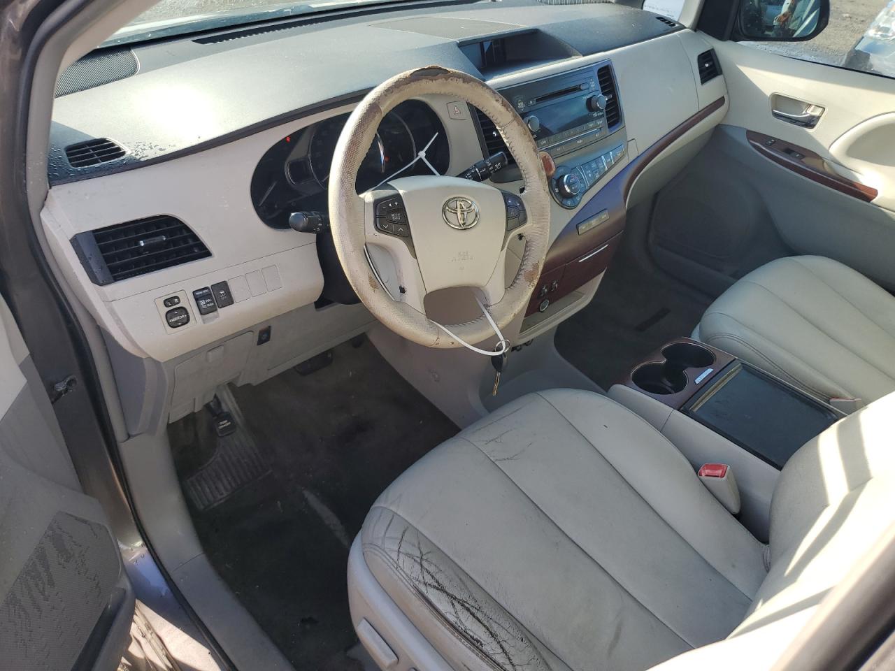 2013 Toyota Sienna VIN 5TDYK3DC1DS337296 Copart auction photo, water/flood damage thumbnail 8