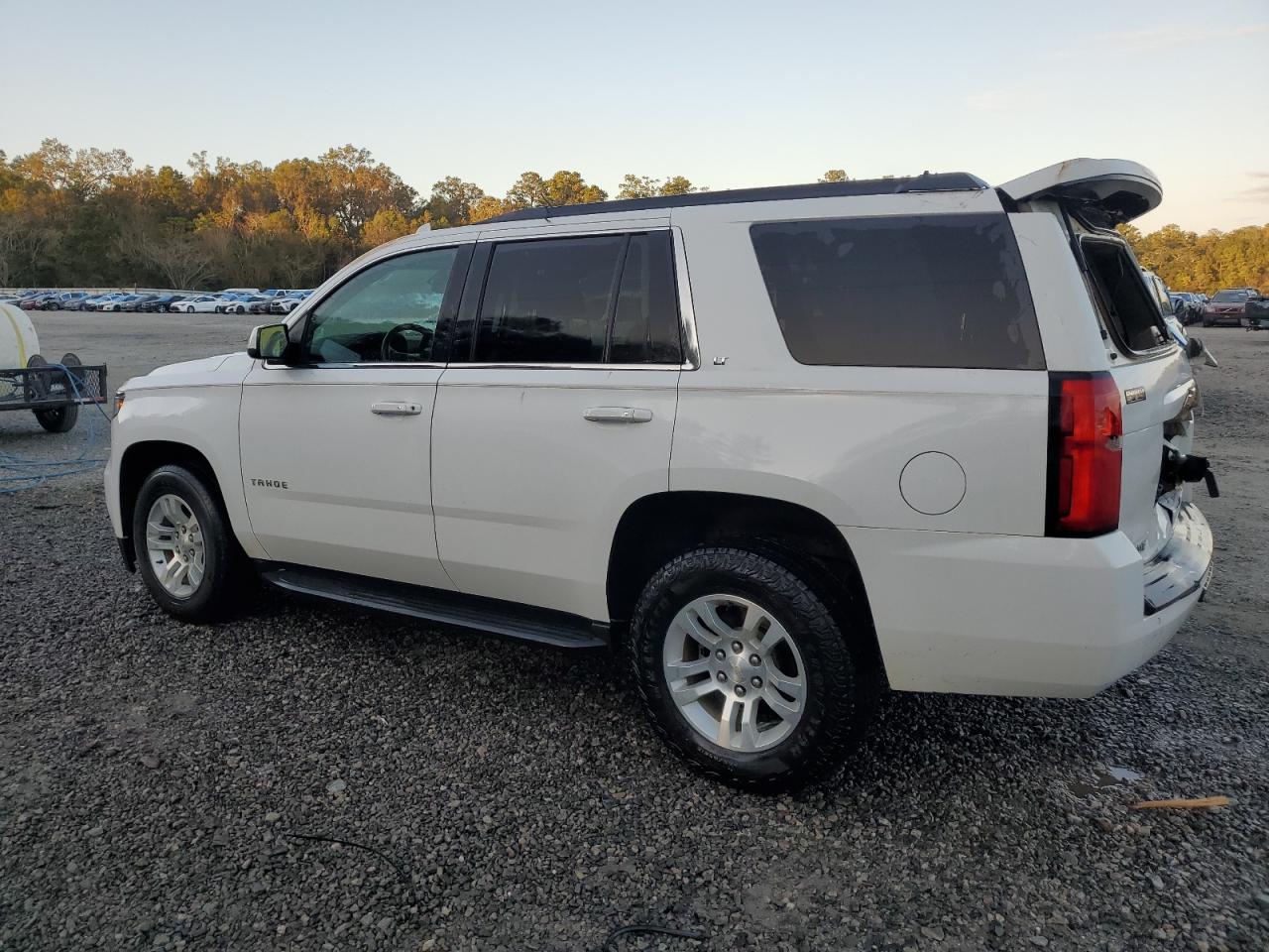 2018 Chevrolet Tahoe VIN 1GNSCBKC8JR242106 Copart auction photo, rear end / top/roof damage thumbnail 2
