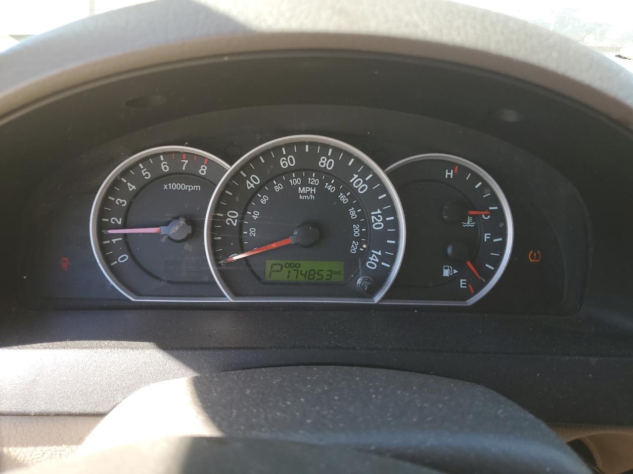 2009 KIA Sorento VIN KNDJD735295895838 Copart auction photo, all over damage thumbnail 9