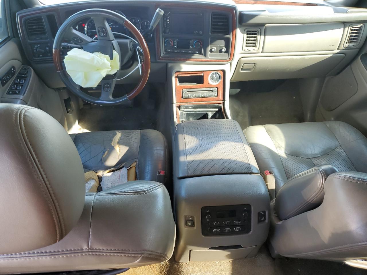 2006 Cadillac Escalade VIN 1GYEC63N46R110992 Copart auction photo, front end damage thumbnail 8