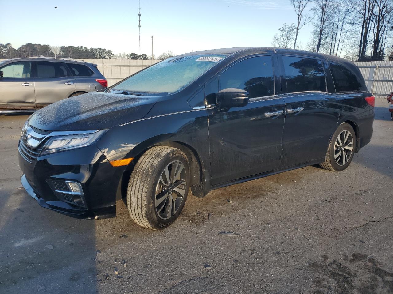 2018 Honda Odyssey VIN 5FNRL6H93JB069952