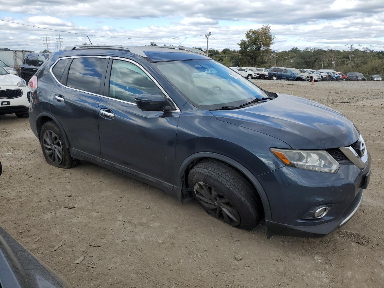 2016 Nissan Rogue VIN 5N1AT2MV8GC809621 Copart auction photo, undercarriage / minor dent/scratches damage thumbnail 4