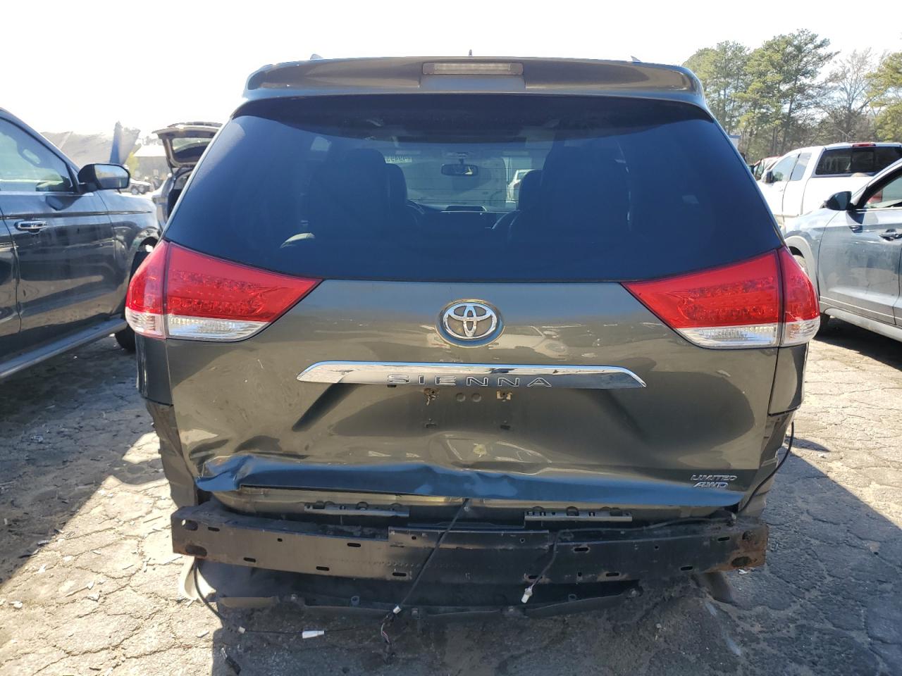 2011 Toyota Sienna VIN 5TDDK3DC6BS009464 Copart auction photo, rear end damage thumbnail 6