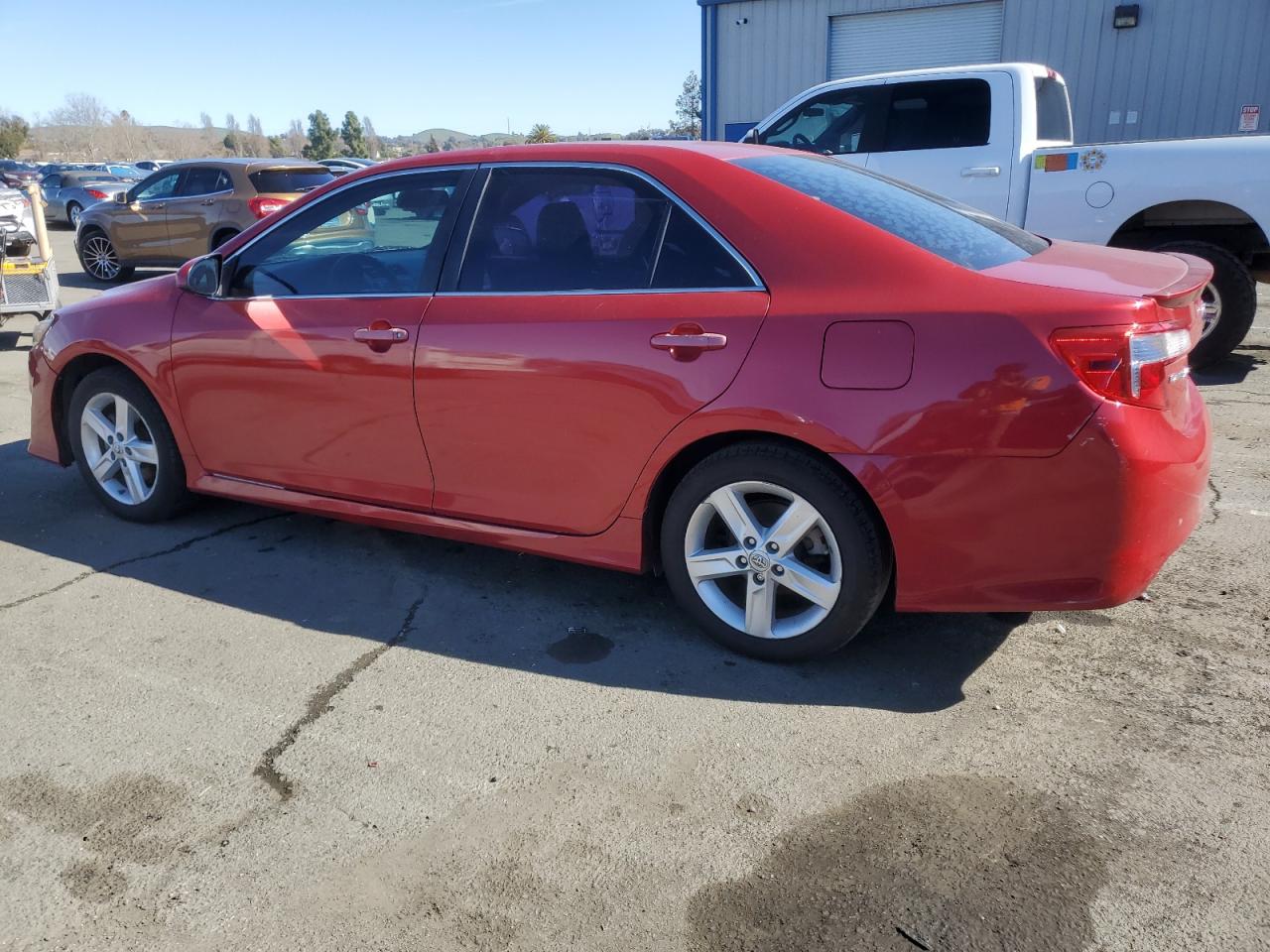 2013 Toyota Camry VIN 4T1BF1FK2DU686235 Copart auction photo, minor dent/scratches damage thumbnail 2