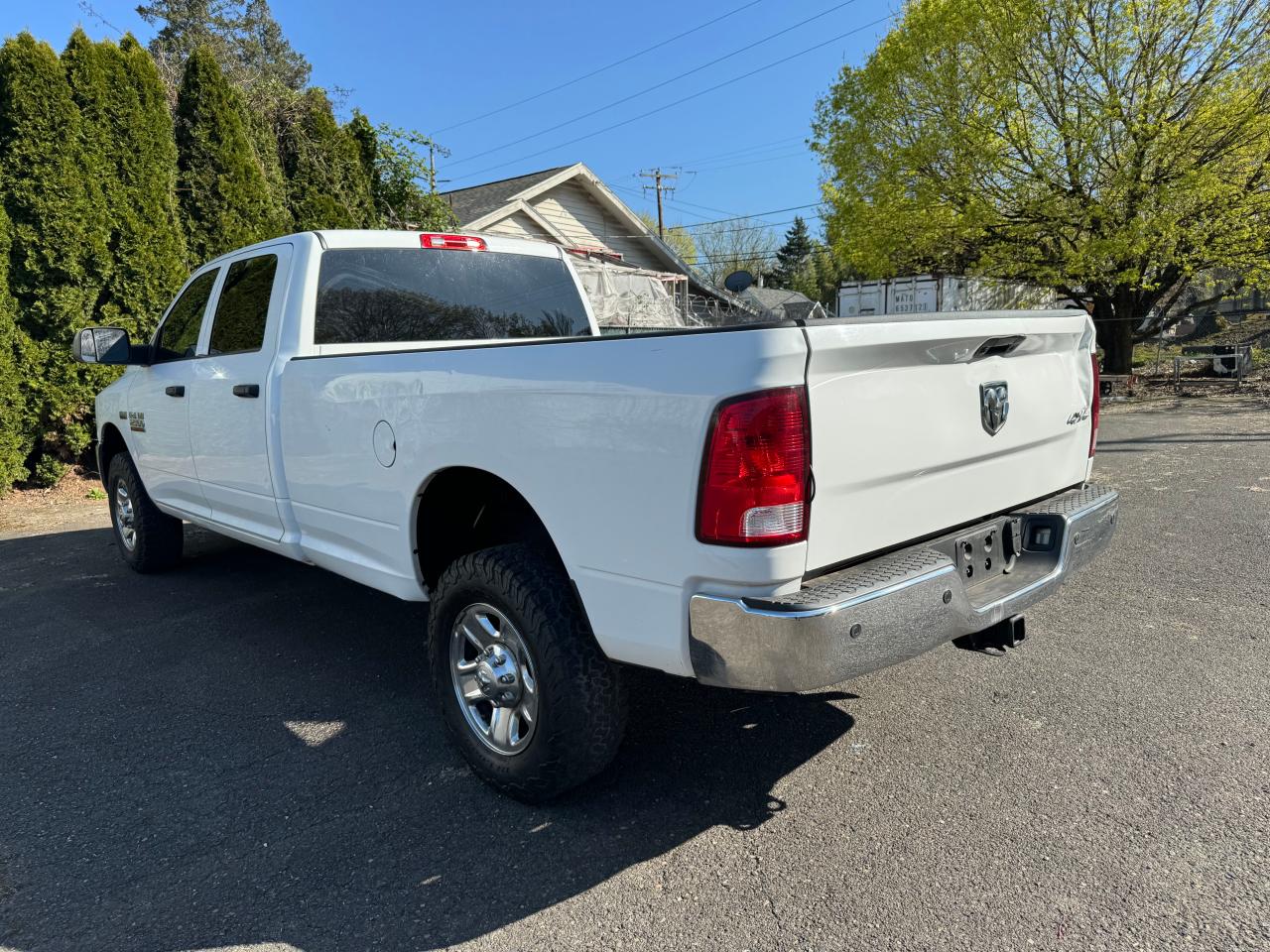 2018 RAM 2500 VIN 3C6UR5HJ0JG425286 Copart auction photo, side / minor dent/scratches damage thumbnail 3