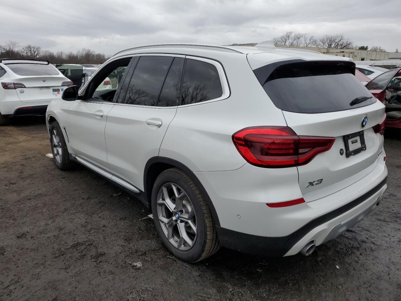 2021 BMW X3 VIN 5UXTY5C06M9H19058 Copart auction photo, side / front end damage thumbnail 2