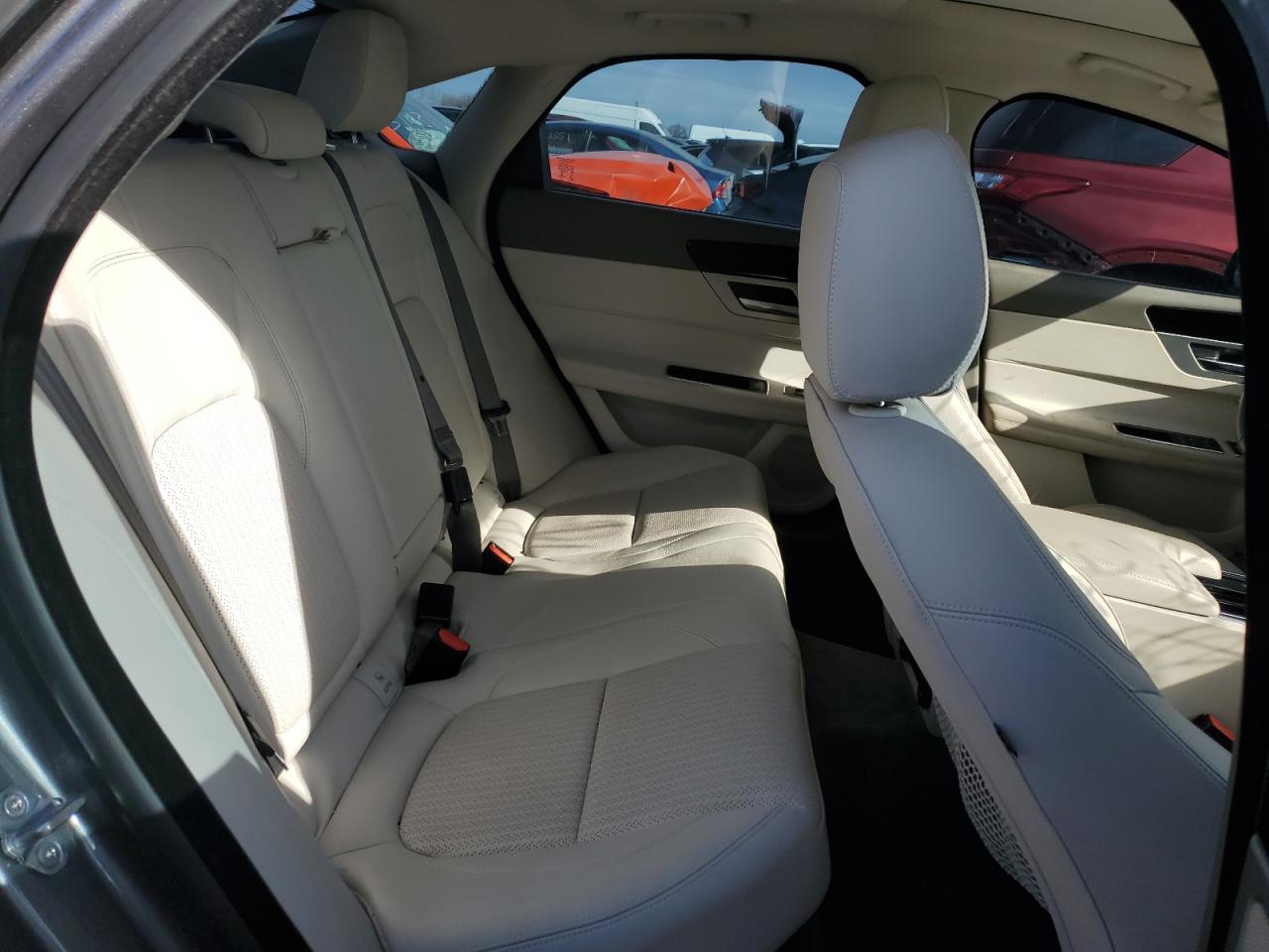 2016 Jaguar XF VIN SAJBK4BV8GCY18346 Copart auction photo, side / front end damage thumbnail 10