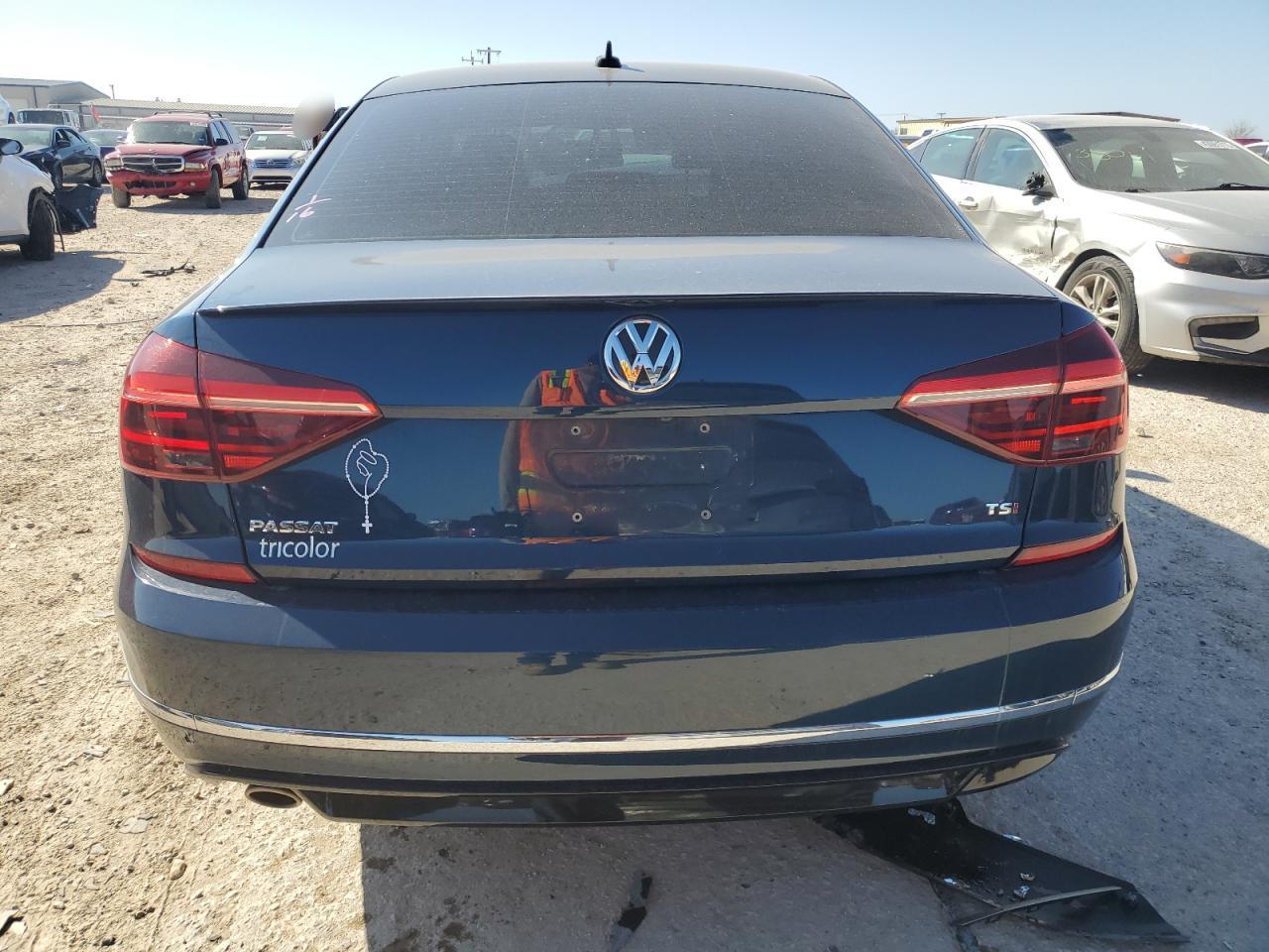 2018 Volkswagen Passat VIN 1VWAA7A38JC045333 Copart auction photo, front end / minor dent/scratches damage thumbnail 6