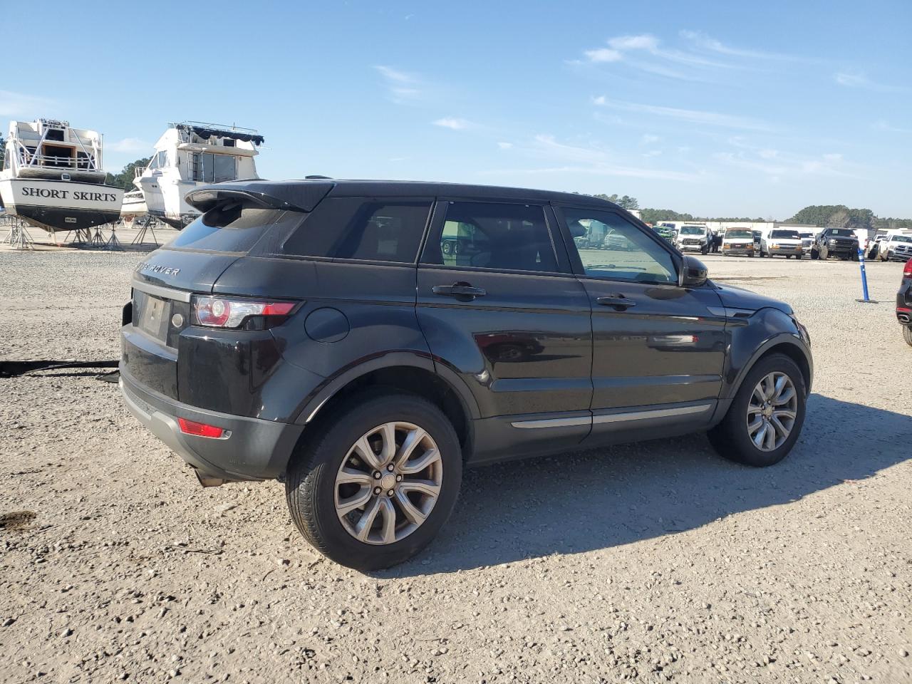 2015 Land Rover Range Rover VIN SALVN2BG0FH977946 Copart auction photo, front end / side damage thumbnail 3