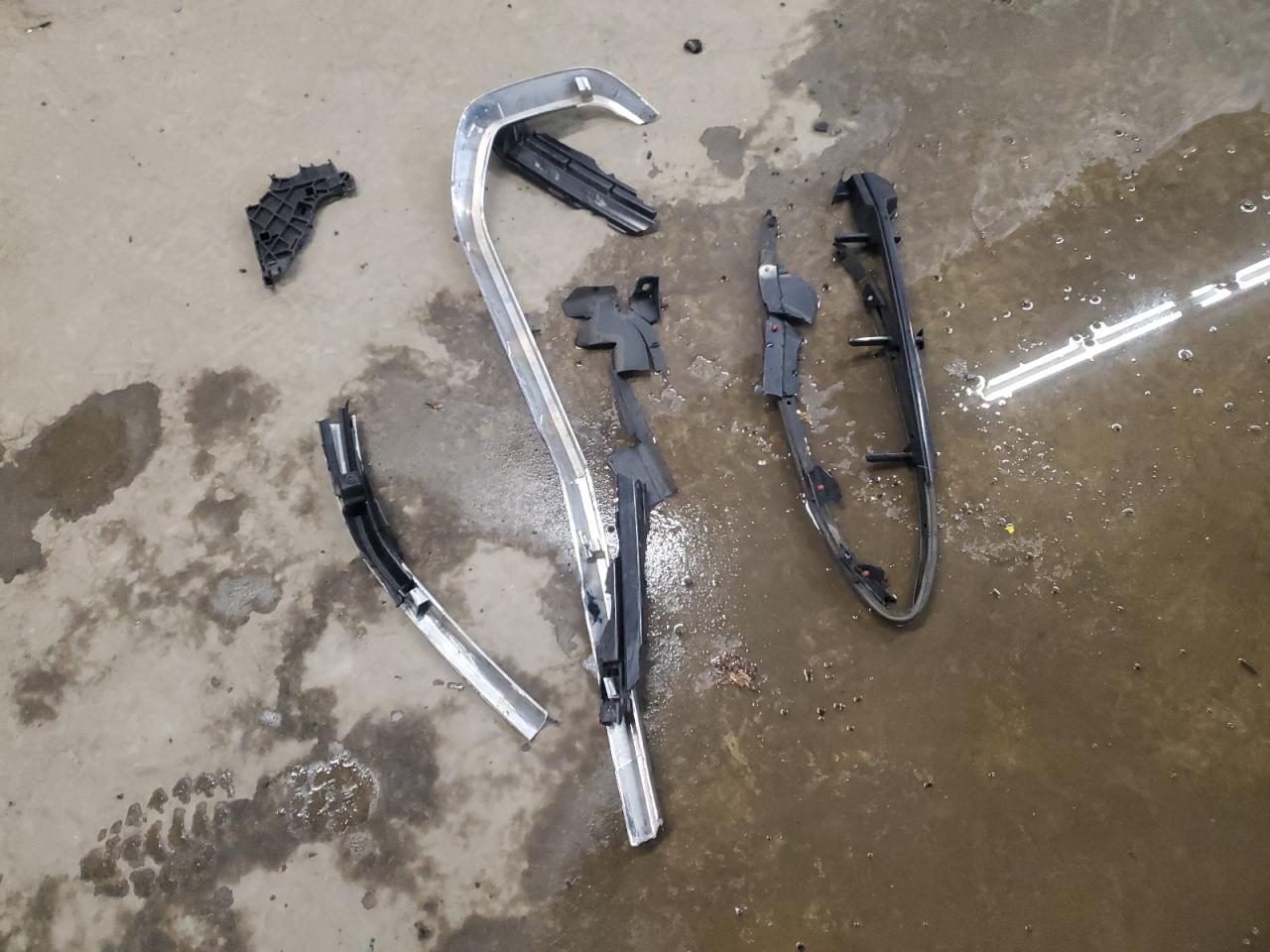 2018 GMC Terrain VIN 3GKALTEV6JL172933 Copart auction photo, front end / side damage thumbnail 14