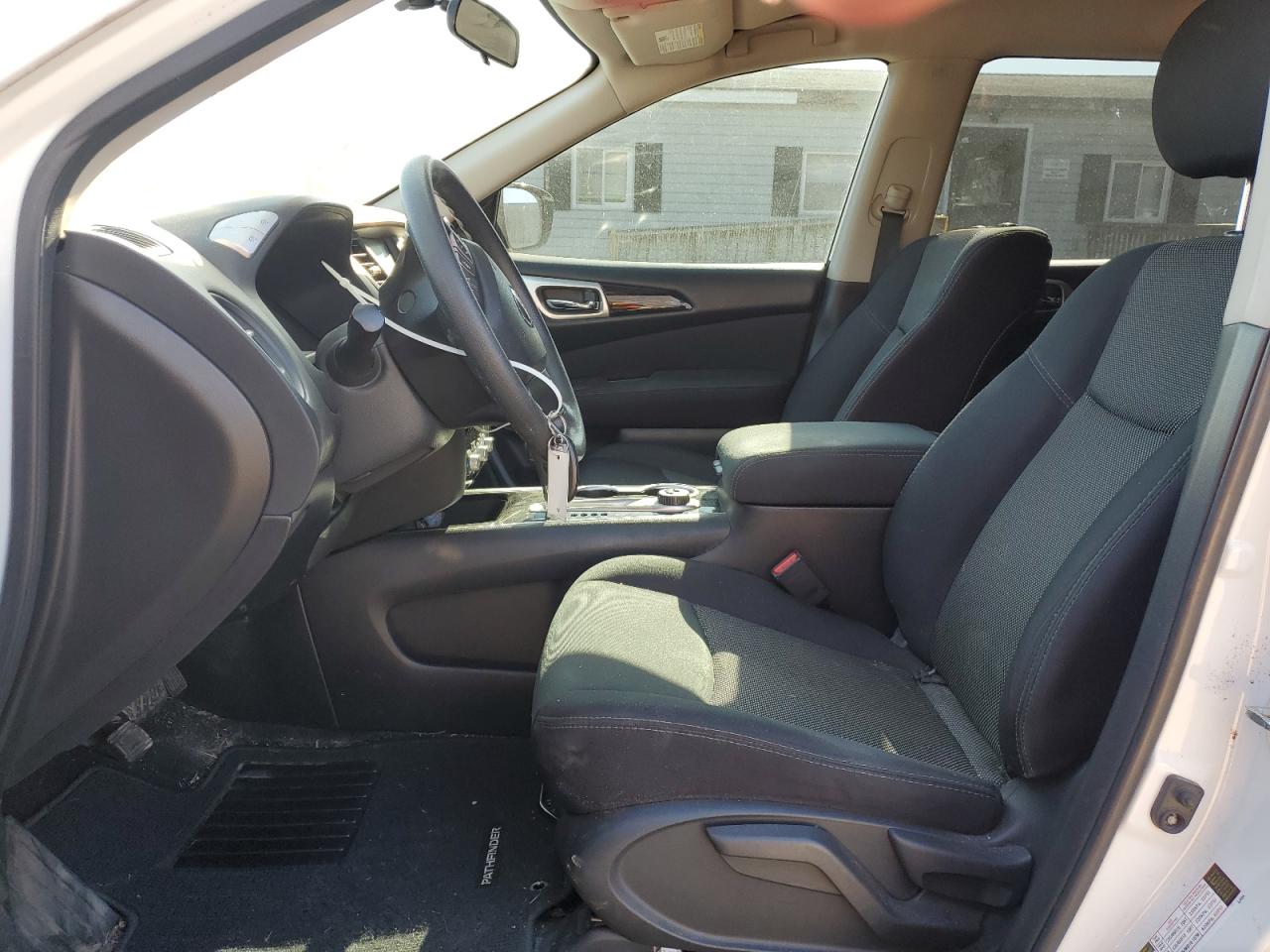 2017 Nissan Pathfinder VIN 5N1DR2MMXHC693505 Copart auction photo, front end / minor dent/scratches damage thumbnail 7