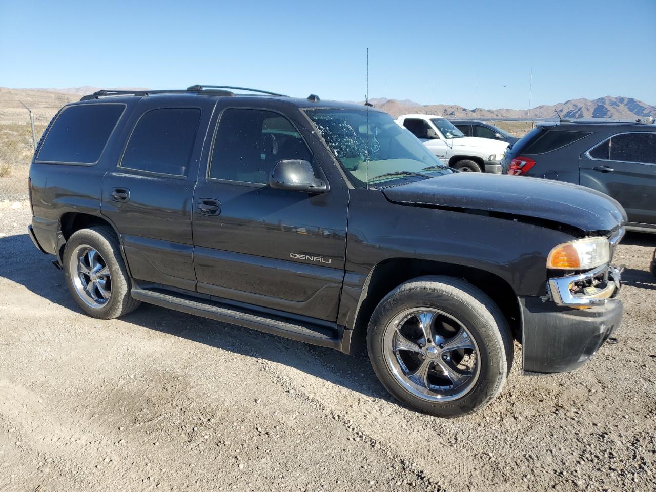 2004 GMC Yukon VIN 1GKEK63U84J274794 Copart auction photo, front end damage thumbnail 4