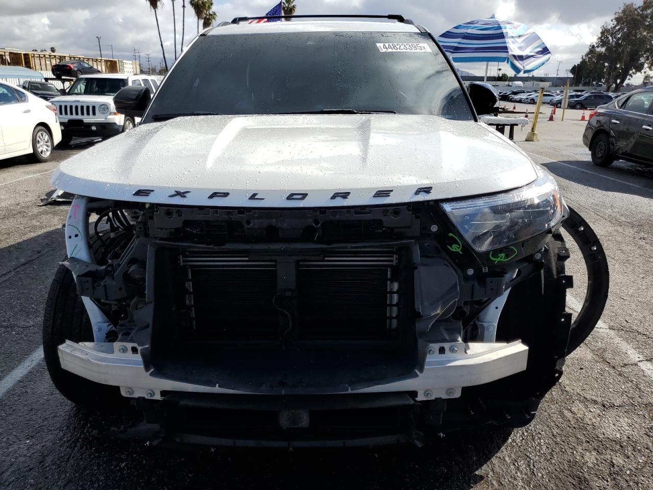 2022 Ford Explorer VIN 1FMSK7KH5NGB08459 Copart auction photo, front end / side damage thumbnail 5