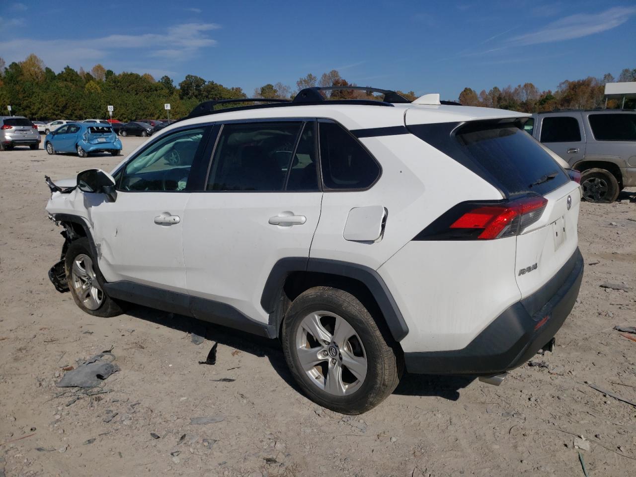 2019 Toyota RAV 4 VIN 2T3P1RFV7KW022787 Copart auction photo, front end / undercarriage damage thumbnail 2
