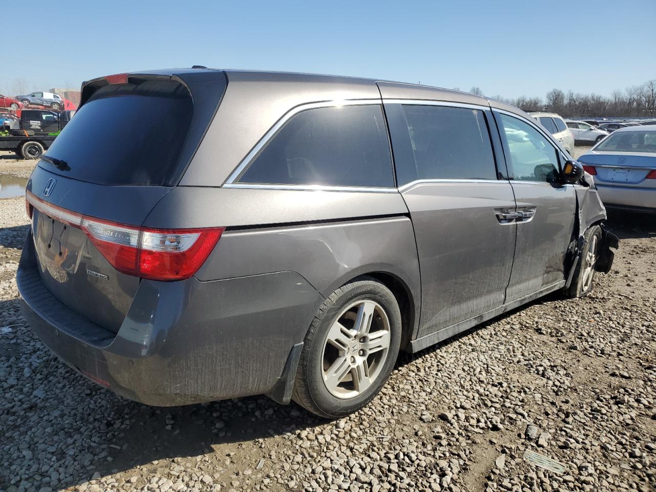 2011 Honda Odyssey VIN 5FNRL5H95BB045101 Copart auction photo, front end / side damage thumbnail 3