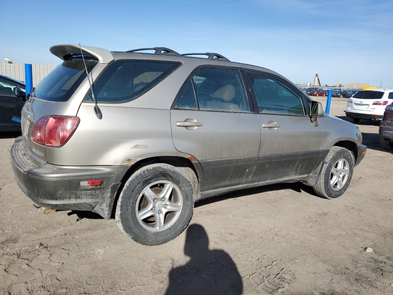 2000 Lexus RX VIN JT6HF10U8Y0159135 Copart auction photo, side damage thumbnail 3