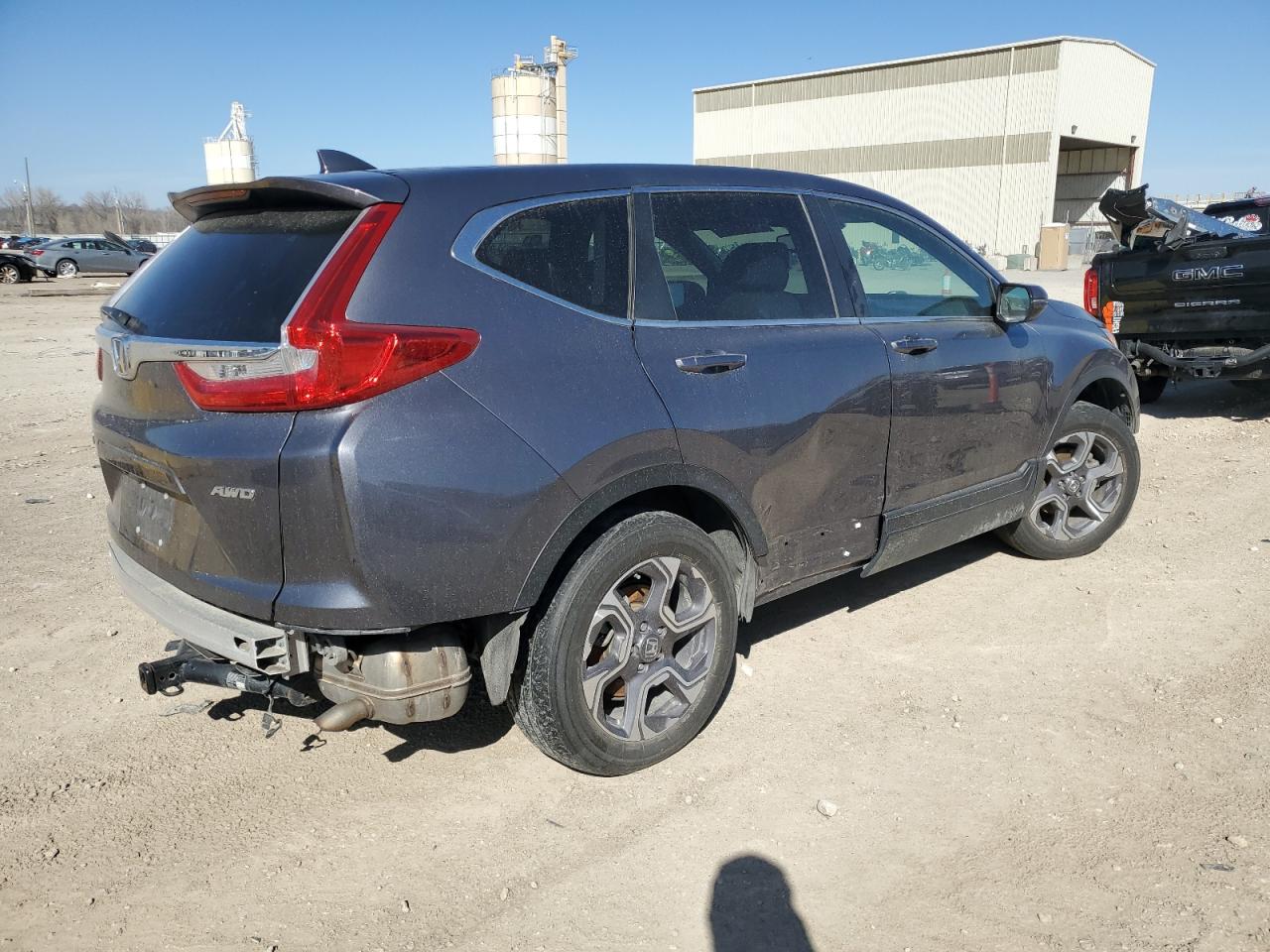 2018 Honda CR-V VIN 7FARW2H87JE104133 Copart auction photo, all over damage thumbnail 3