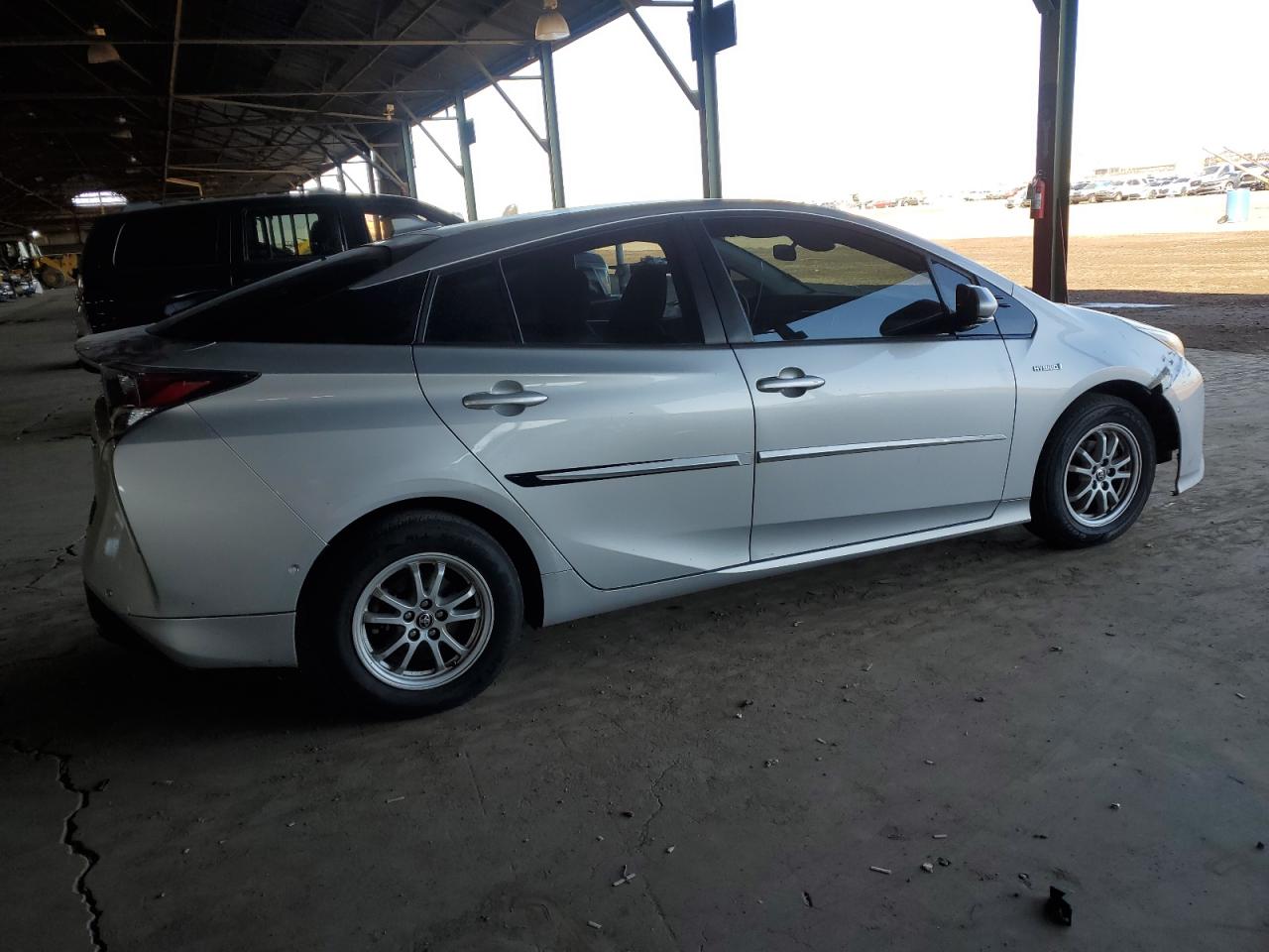 2017 Toyota Prius VIN JTDKARFU4H3542149 Copart auction photo, front end damage thumbnail 3