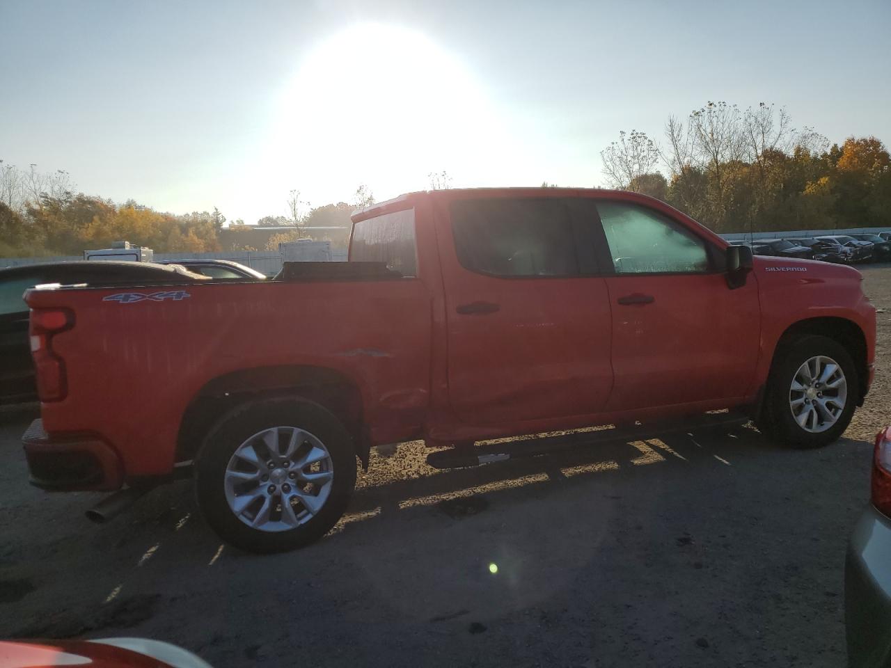 2019 Chevrolet Silverado VIN 3GCPYBEH9KG192017 Copart auction photo, side / minor dent/scratches damage thumbnail 3